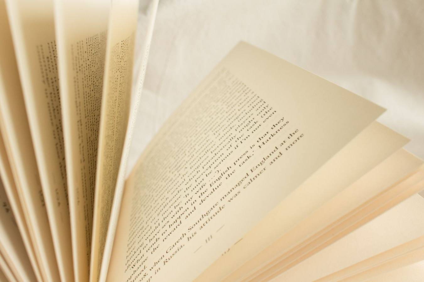 PRESENTAZIONE DEL LIBRO