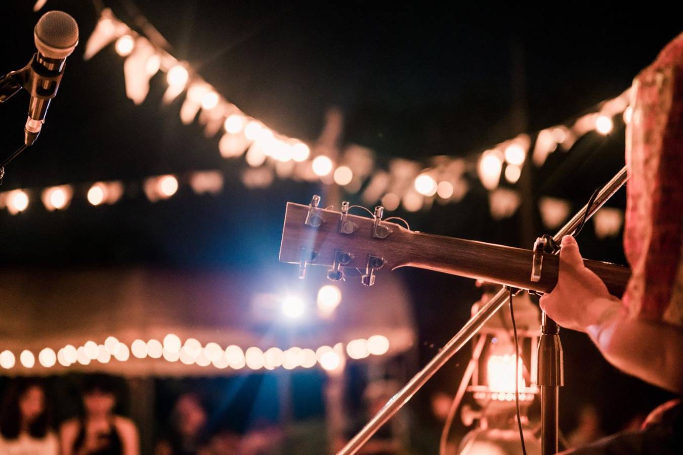 CENA SOTTO LE STELLE ALL'OMBRA DEL CAMPANILE