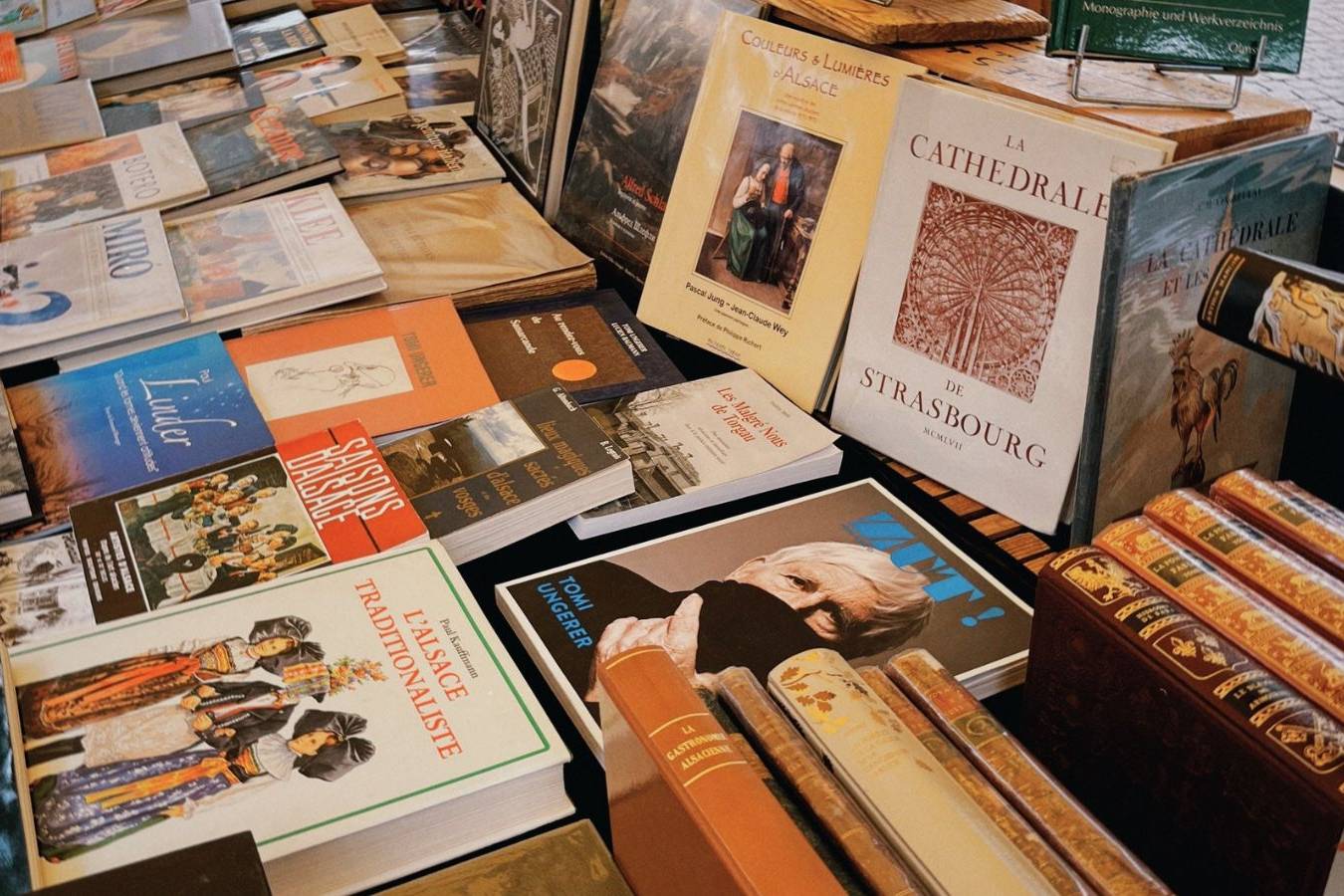 MERCATINO DELL' ANTIQUARIATO E DEL COLLEZIONISMO