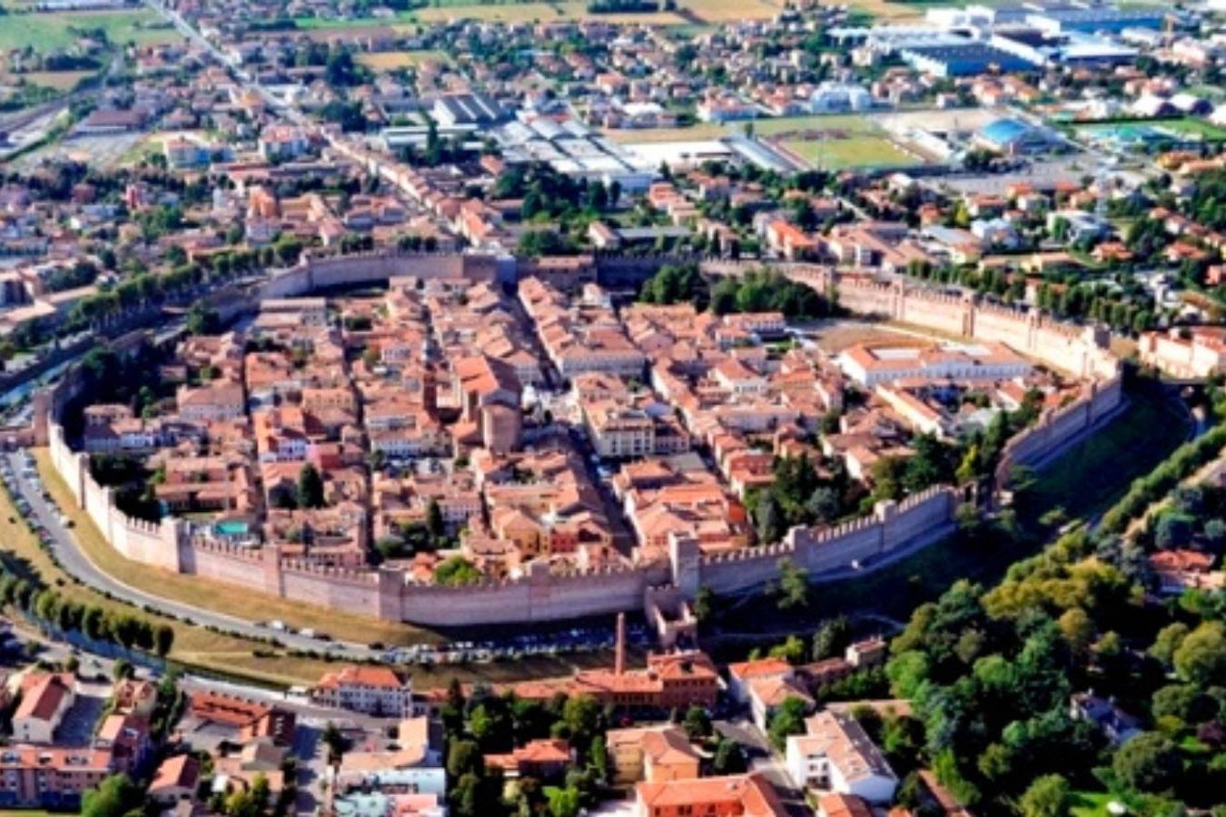 “Tutto in Piazza”