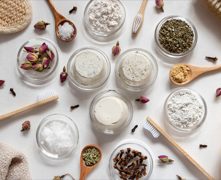 AUTOPRODUZIONE DI DENTIFRICIO E DEODORANTE