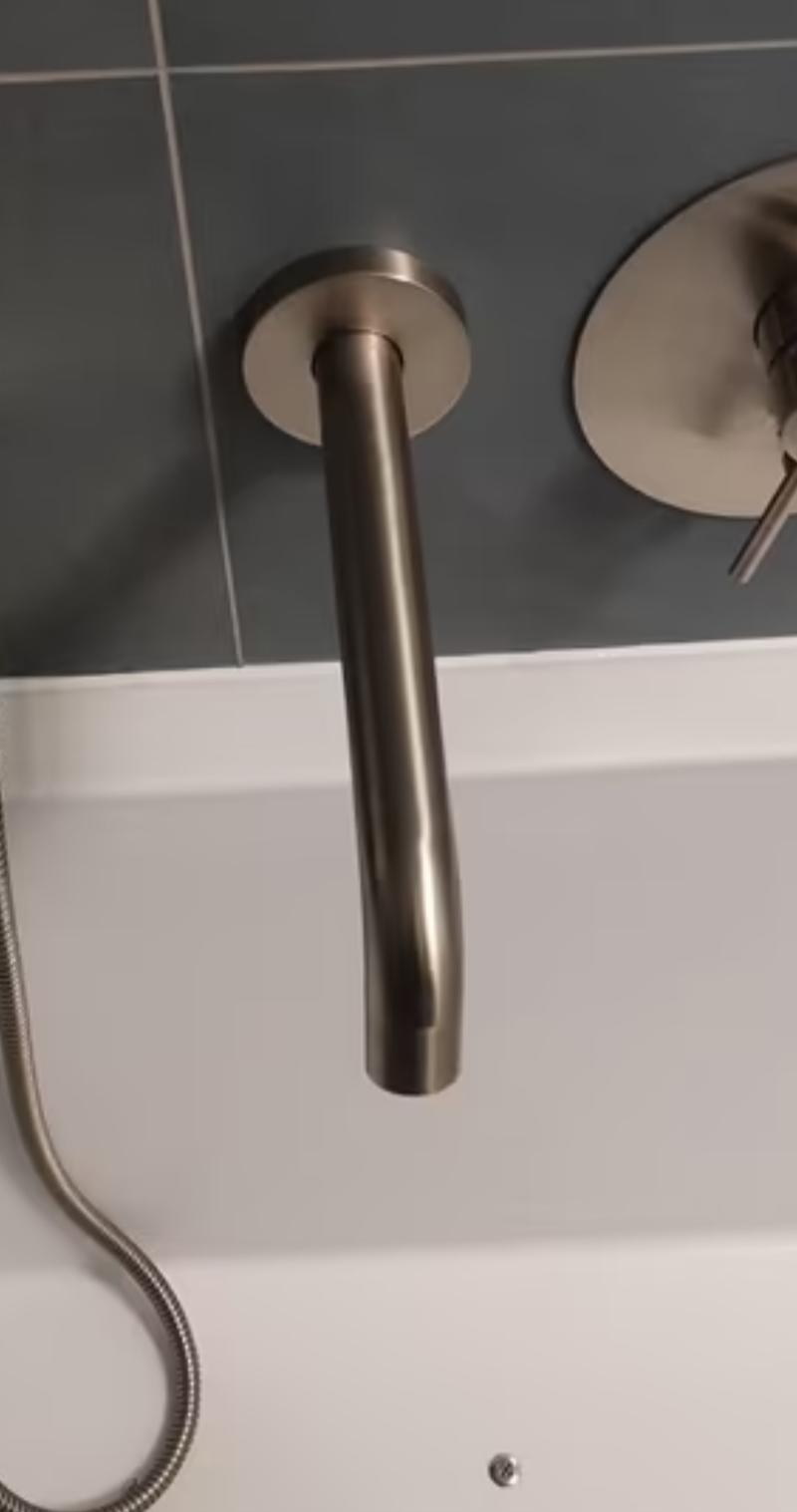 Rubinetto da parete per vasca Newform acciaio, come nuovo