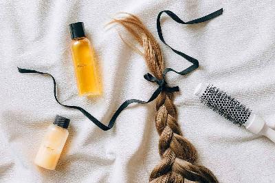 Come prendersi cura dei capelli in 5 step
