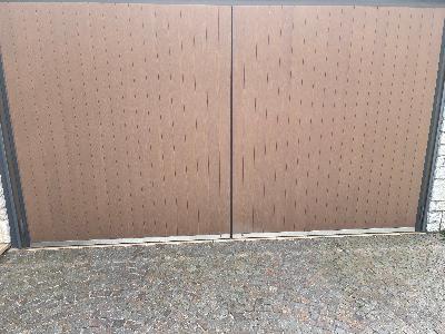 PORTONE A BATTENTE MOTORIZZATO