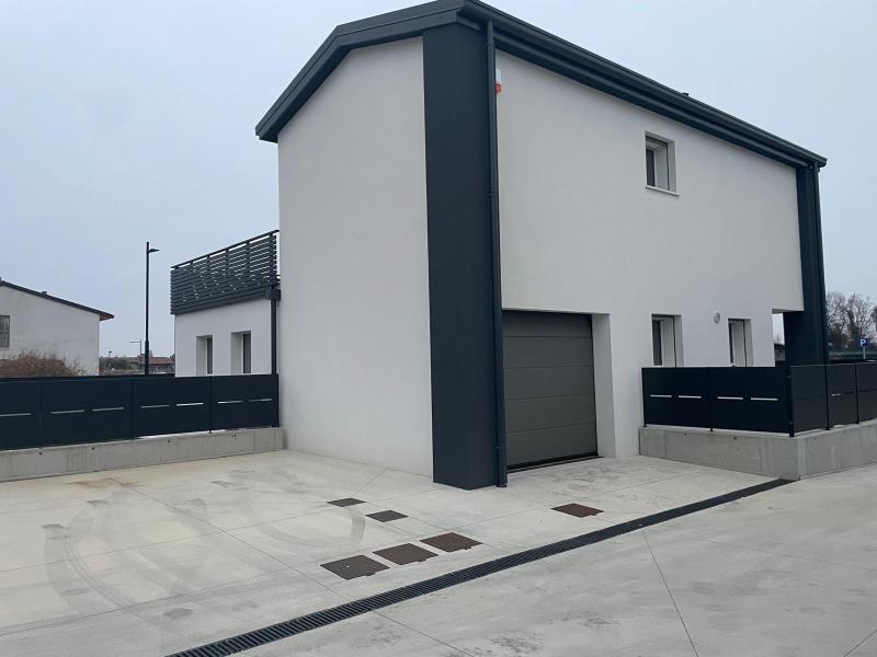 CASA SINGOLA TRAVETTORE DI ROSA'