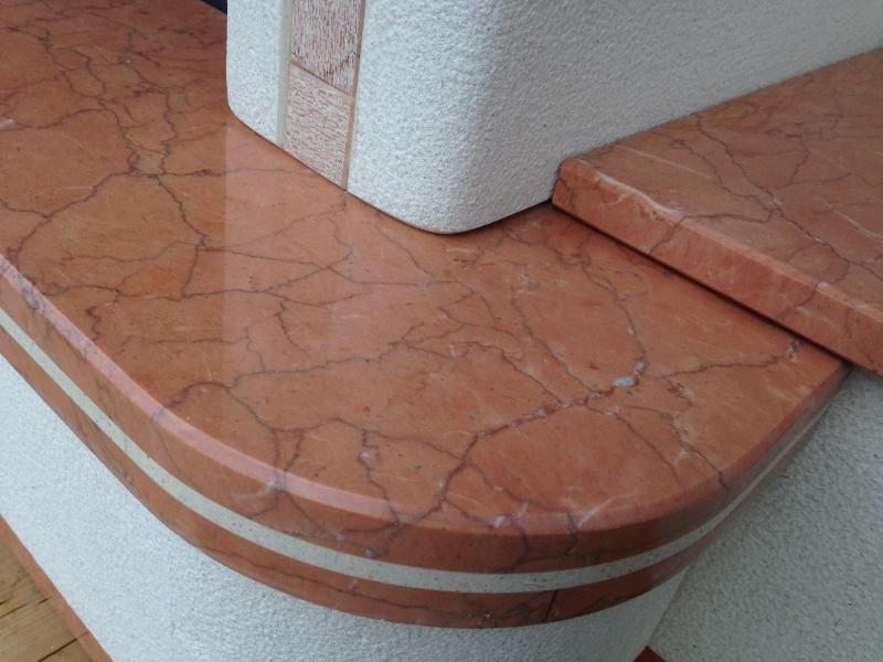 Caminetto a parete con focolare classico