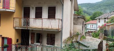 Casa indipendente da ristrutturare internamente 