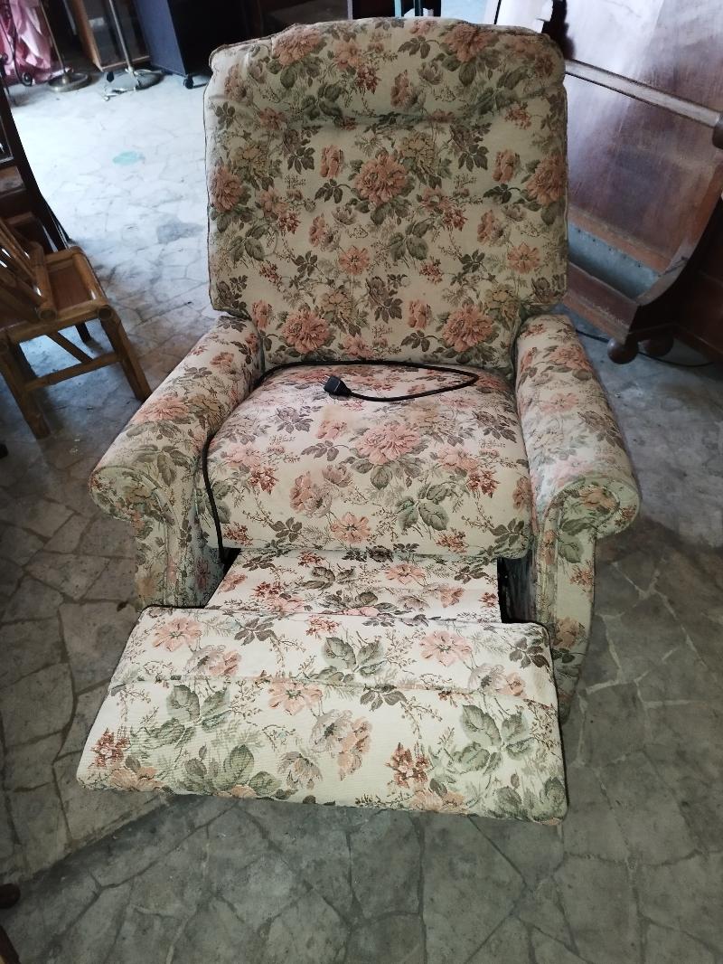 Poltrona massaggiatrice estensibile