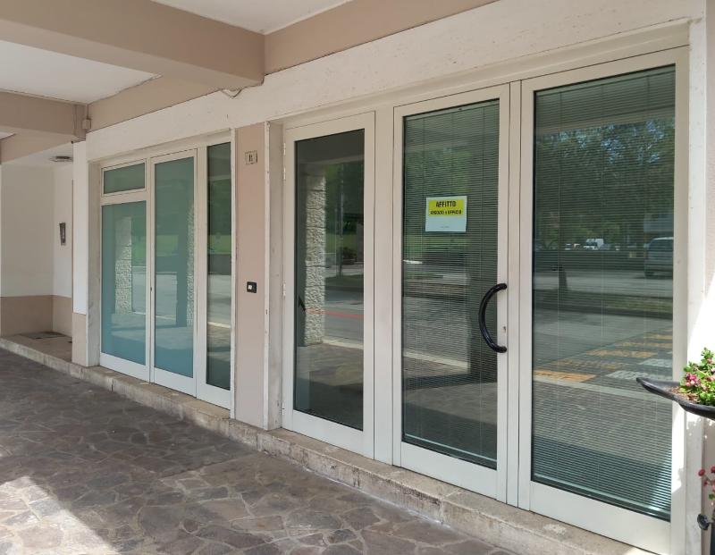 NEGOZIO-LABORATORIO o UFFICIO a MUSSOLENTE CENTRO