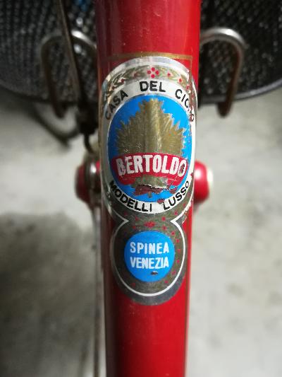 Bicicletta VINTAGE in buone condizioni con freni a bacchetta