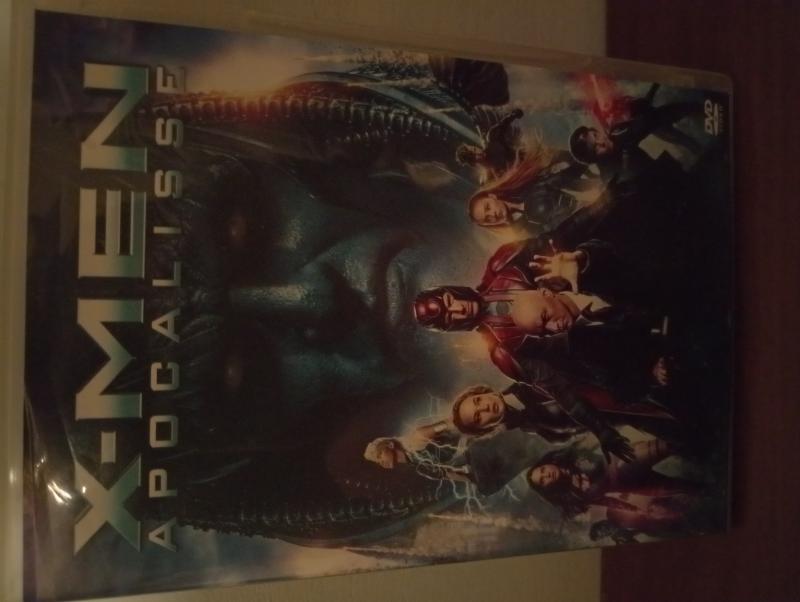 3 DVD: X-ME APOCALISSE – PREDATOR 1 – PREDATORS 3