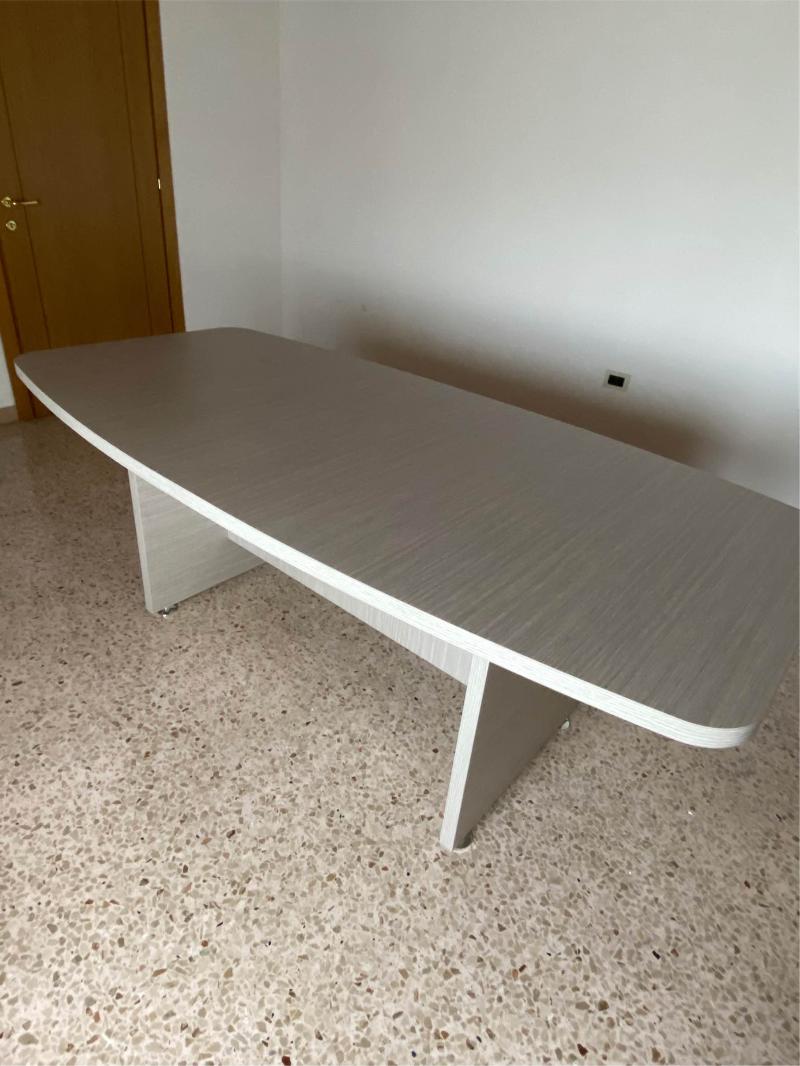 Tavolo da ufficio