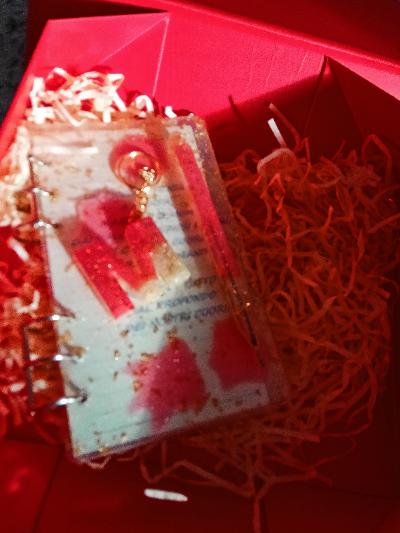 Set coordinato in resina Agenda+Penna+Portachiavi 