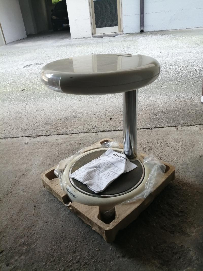 Bilancia pesapersone sgabello Ariete 8400