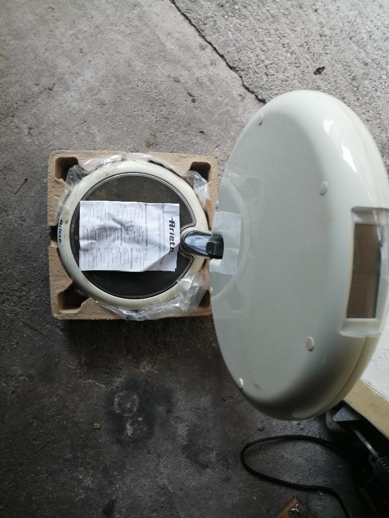 Bilancia pesapersone sgabello Ariete 8400