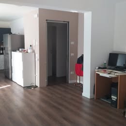 DISPONIBILE PENSIONE PER CANE DI PICCOLA/MEDIA TAGLIA