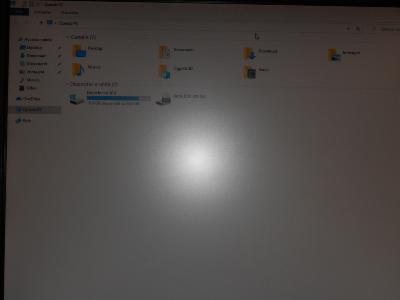 Desktop di marca Gigabyte Chassis + monitor + tastiera