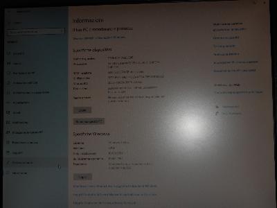 Desktop di marca Gigabyte Chassis + monitor + tastiera