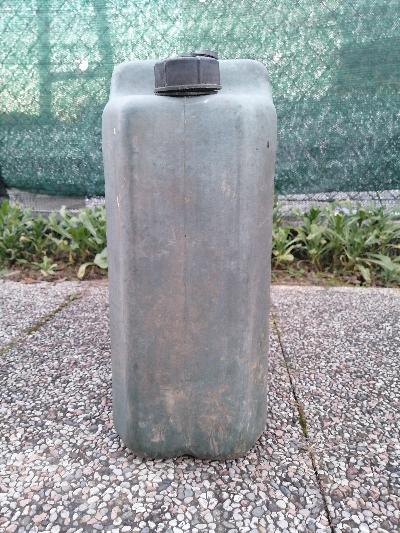 TANICHE IN PLASTICA PER TRASPORTO COMBUSTIBILE 