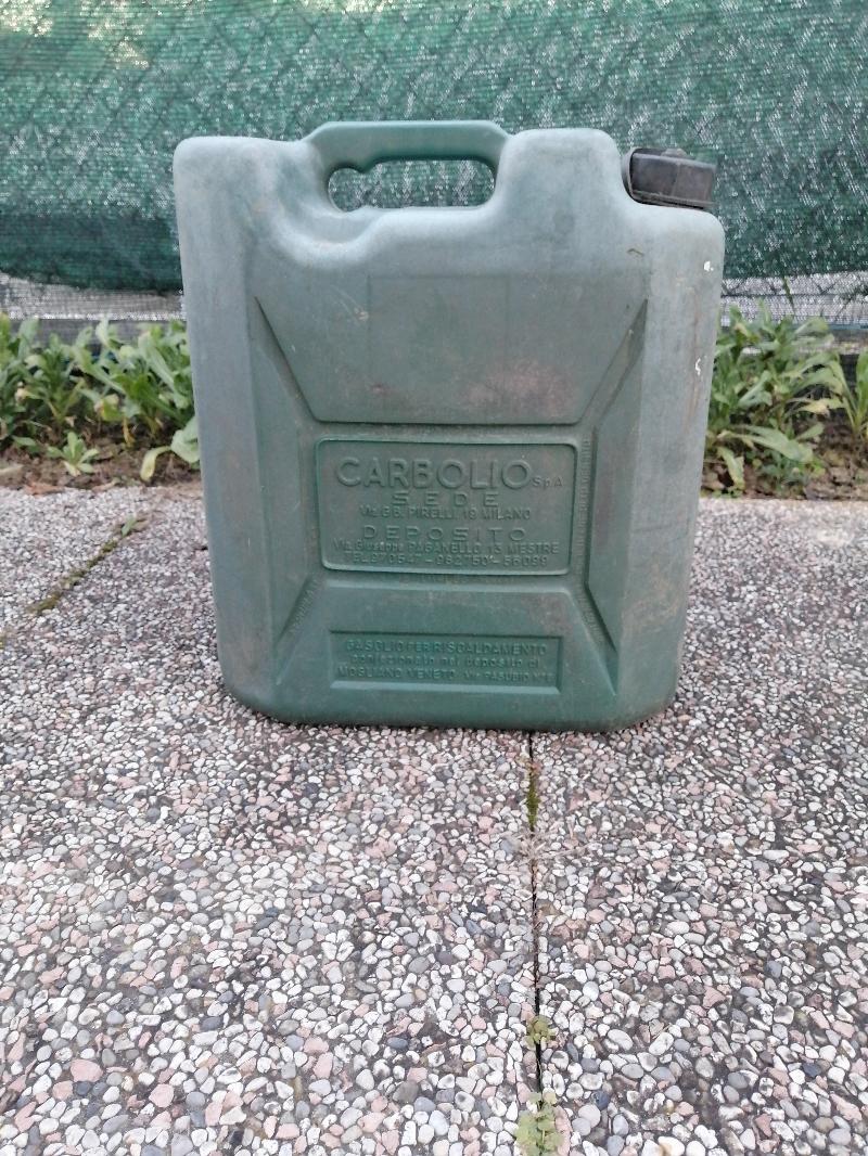 TANICHE IN PLASTICA PER TRASPORTO COMBUSTIBILE 