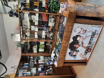 Vendo salone parrucchiera