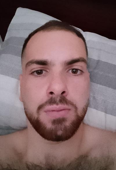 Professionista cerca solo una lei