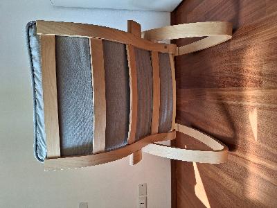 Sedia a dondolo Poang Ikea