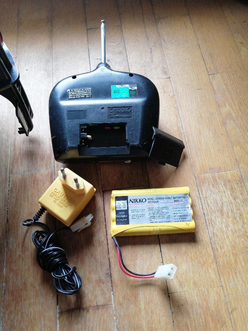 MACCHINA RADIOTELECOMANDATA 