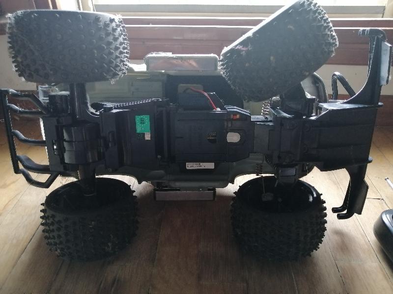 MACCHINA RADIOTELECOMANDATA 