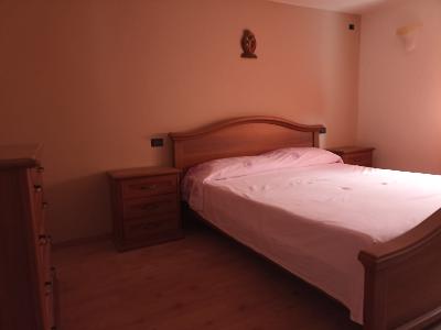 Camera matrimoniale con montaggio