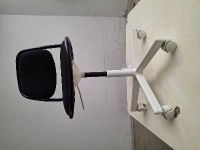 TAVOLINO + PICCOLA SEDIA