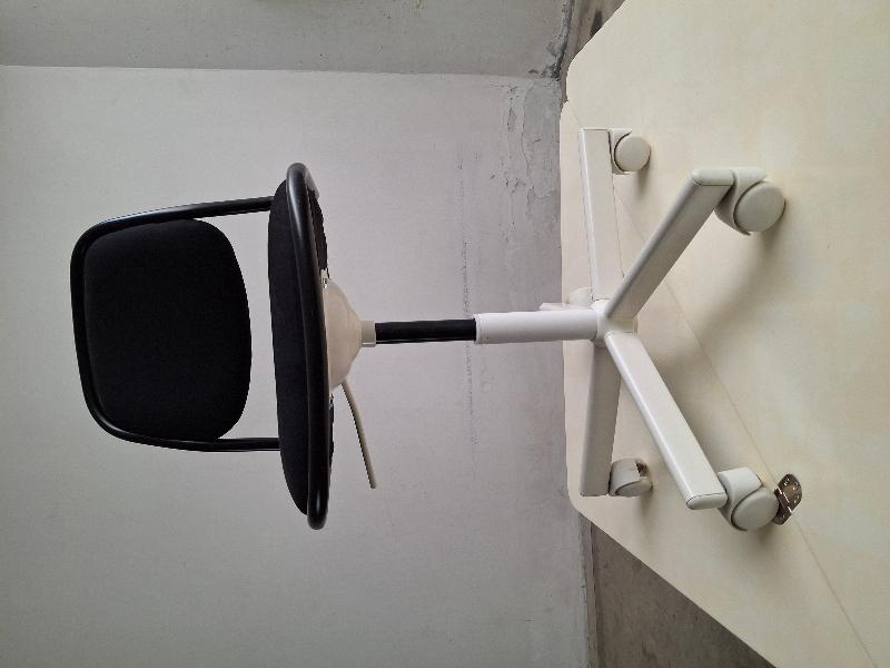 TAVOLINO + PICCOLA SEDIA