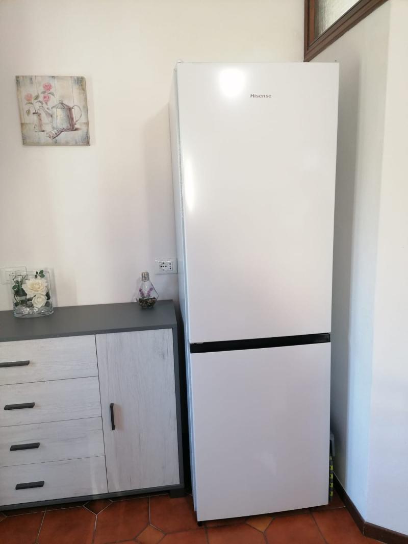 frigorifero combinato marca Hisense