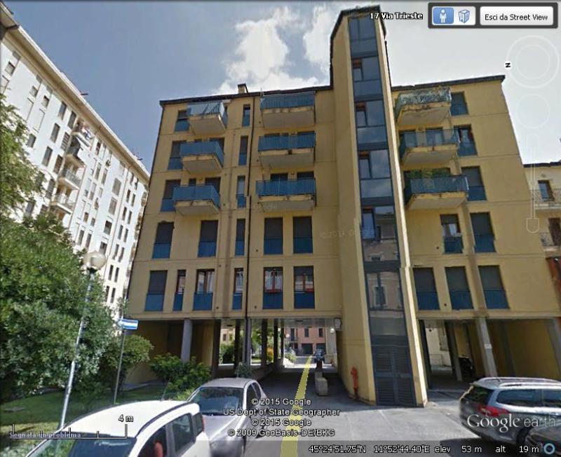 Vendesi garage doppio a correre