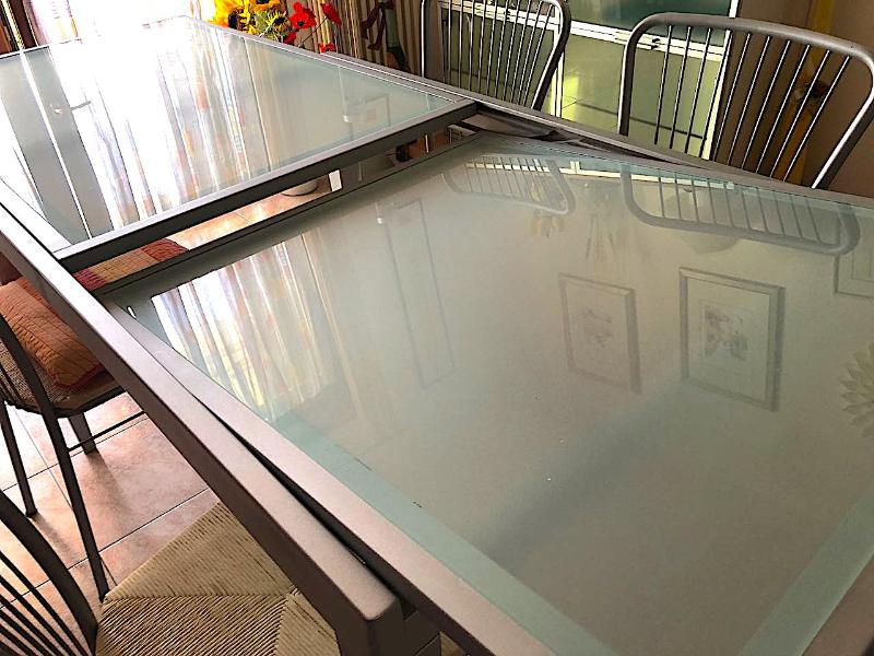 Vendo tavolo allungabile vetro metallo