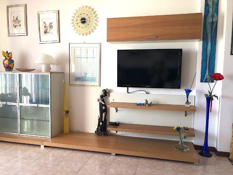 Parete attrezzata soggiorno moderno