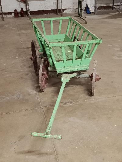 VECCHIO CARRETTINO A MANO
