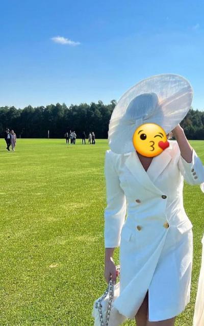 Bella Donna Cerco Amico Molto Generoso che mi vizia ...e provede a me!..