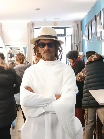 Cerco una relazione seria in vicinanza O osimo Ancona 