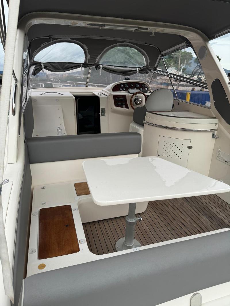 MANO' MARINE 32 SPORT (anno 2004)