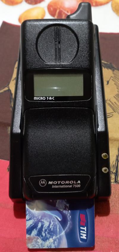 Telefono cellulare Motorola gsm Micro Tac international 