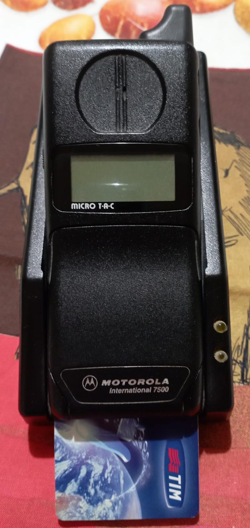 Telefono cellulare Motorola gsm Micro Tac international 
