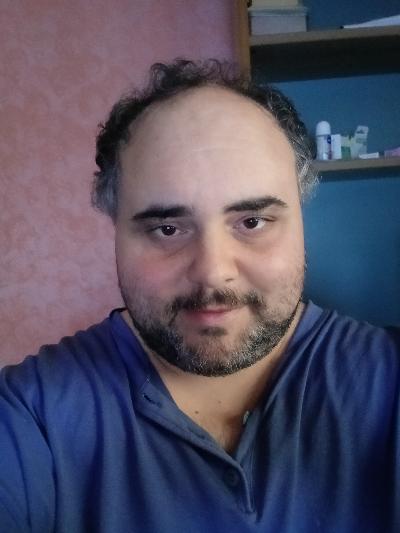 Cerco donne per amicizie e relazioni 