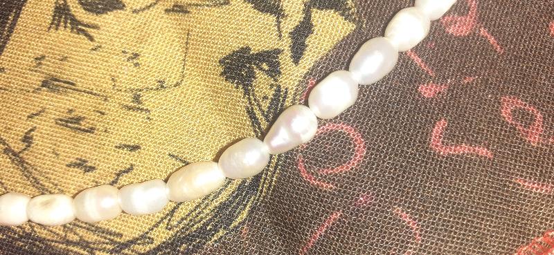 Collana girocollo in perle di fiume naturali 