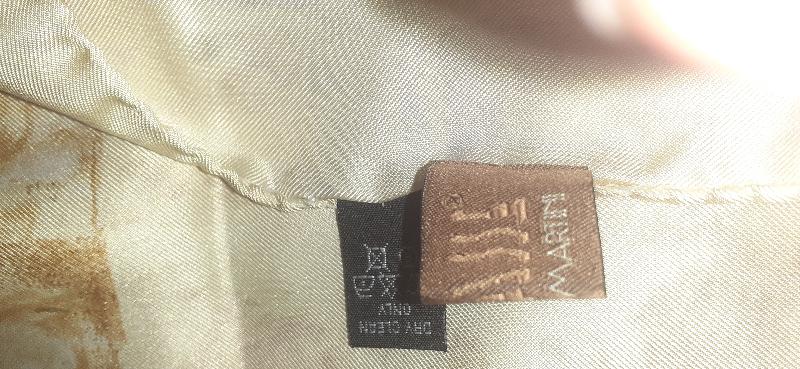 Foulard Alviero Martini 1^ classe in pura seta 100%