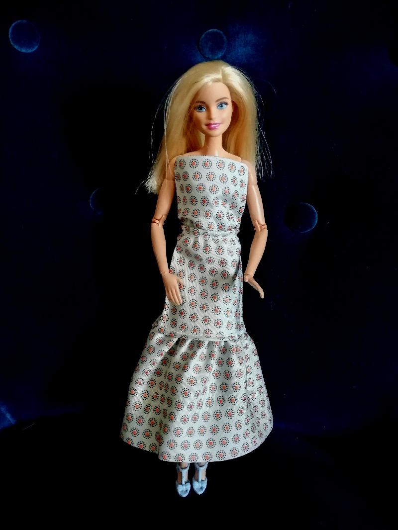Creo abitini per la bambola Barbie 