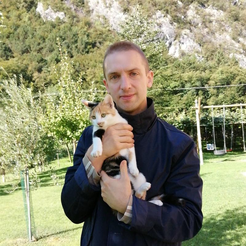 Roberto, 46 anni di Trento, cerca Ragazza Seria per relazione duratura