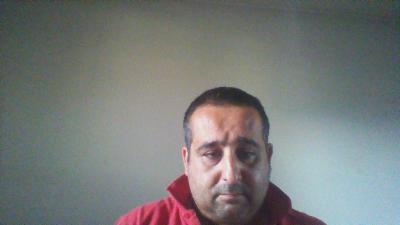 Cerco una donna seria x formare una famiglia e x viverci vicino 