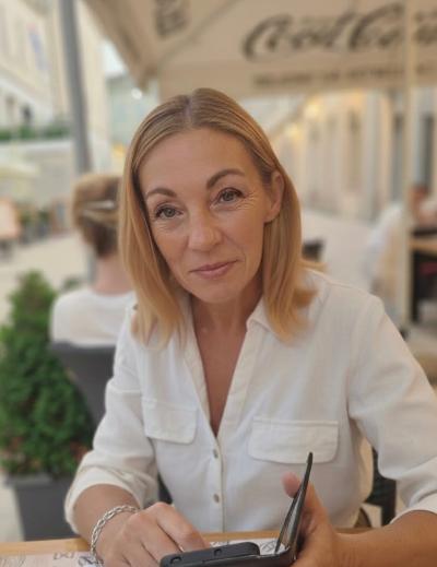 Adriana, donna elegante