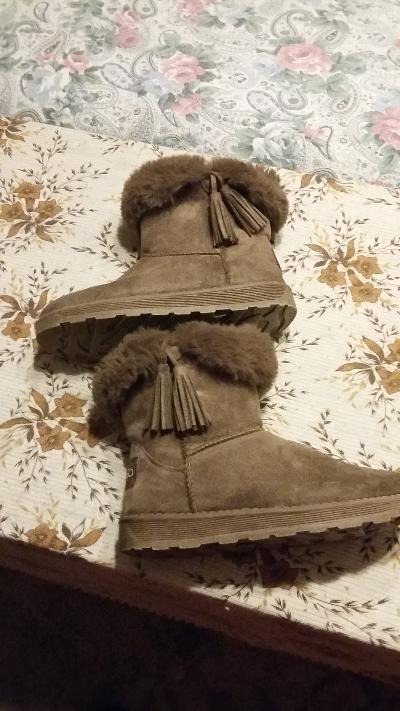 STIVALETTI BEIGE / TIPO UGG